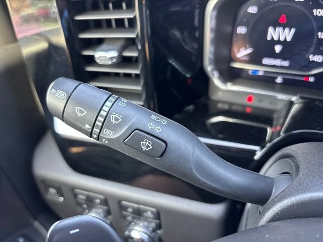 2024 GMC Sierra 1500 4WD Crew Cab Short Box SLT