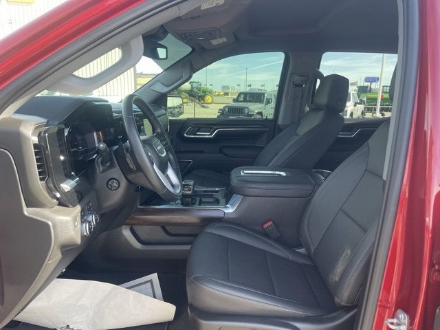 2022 GMC Sierra 1500 4WD Crew Cab Short Box SLT