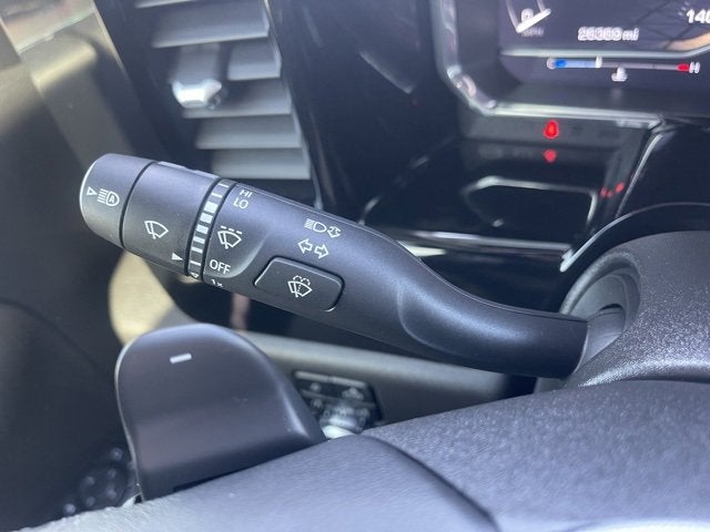 2022 GMC Sierra 1500 4WD Crew Cab Short Box SLT