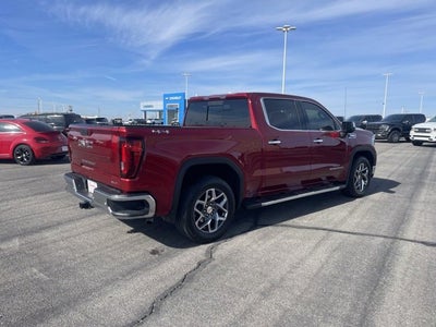 2022 GMC Sierra 1500 4WD Crew Cab Short Box SLT