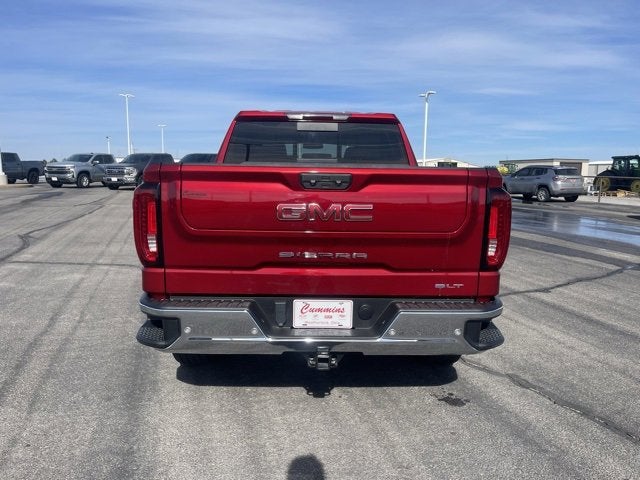 2022 GMC Sierra 1500 4WD Crew Cab Short Box SLT