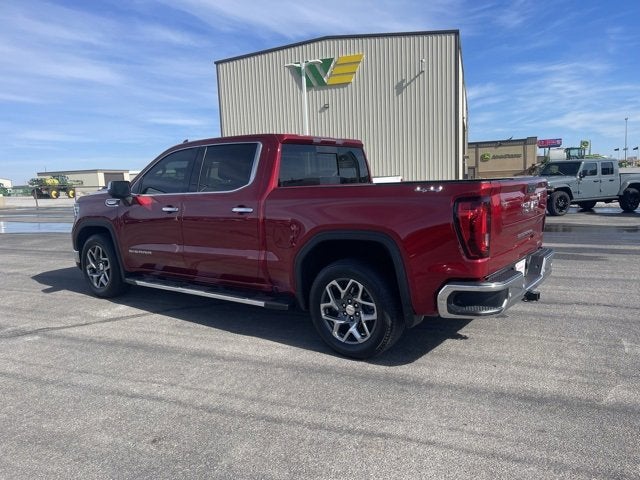 2022 GMC Sierra 1500 4WD Crew Cab Short Box SLT