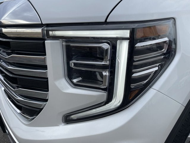 2022 GMC Sierra 1500 4WD Crew Cab Short Box SLT