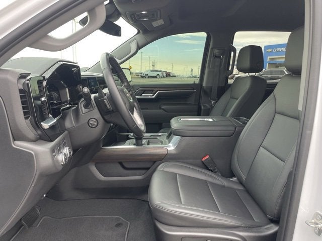 2022 GMC Sierra 1500 4WD Crew Cab Short Box SLT