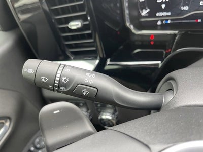 2022 GMC Sierra 1500 4WD Crew Cab Short Box SLT