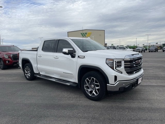 2022 GMC Sierra 1500 4WD Crew Cab Short Box SLT