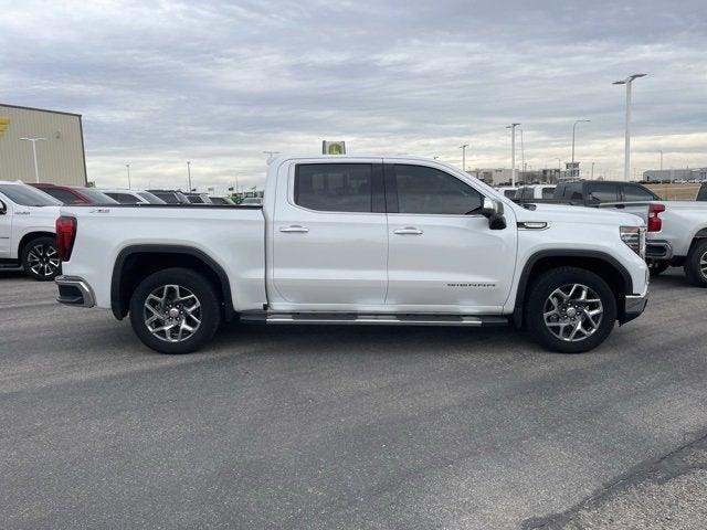 2022 GMC Sierra 1500 4WD Crew Cab Short Box SLT