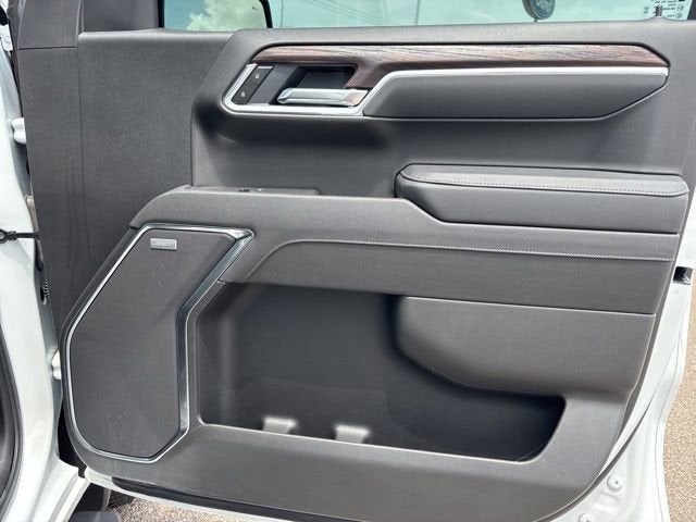 2025 GMC Sierra 1500 4WD Crew Cab Short Box SLT