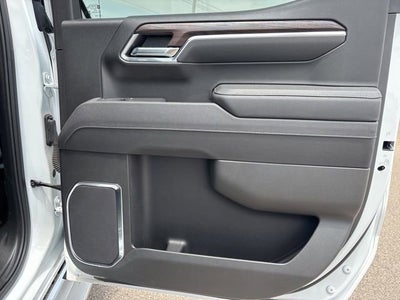 2025 GMC Sierra 1500 4WD Crew Cab Short Box SLT