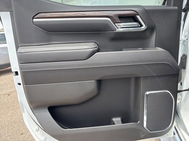 2025 GMC Sierra 1500 4WD Crew Cab Short Box SLT