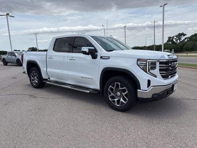 2025 GMC Sierra 1500 4WD Crew Cab Short Box SLT