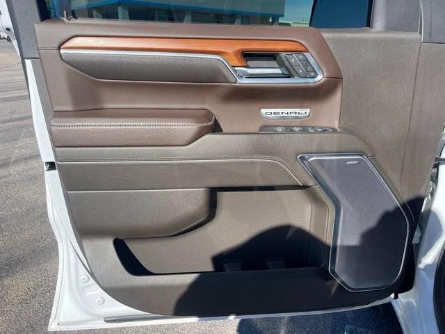 2023 GMC Sierra 1500 4WD Crew Cab Short Box Denali