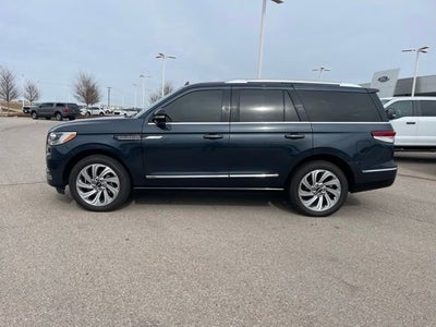 2024 Lincoln Navigator Premiere