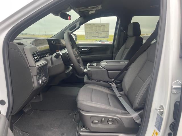 2025 Chevrolet Suburban LS