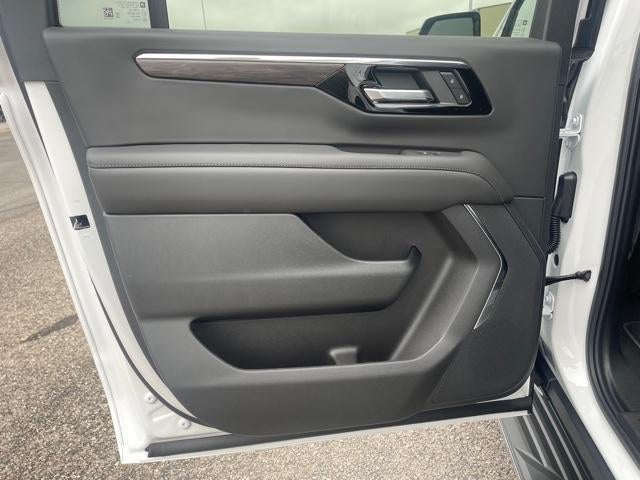 2025 Chevrolet Suburban LS